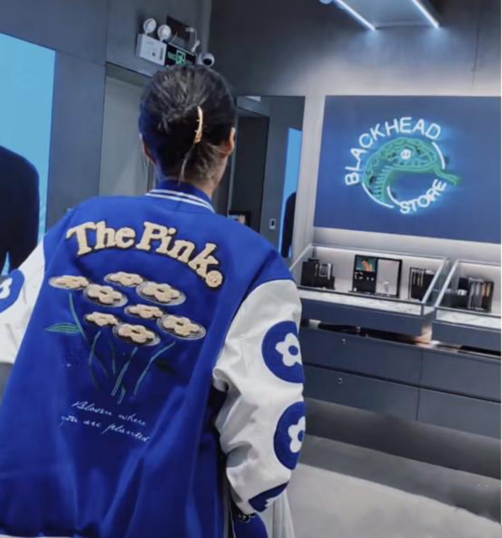 VANDYTHEPINK22Fw plant flower embroidery baseball uniform jacket upper body eff