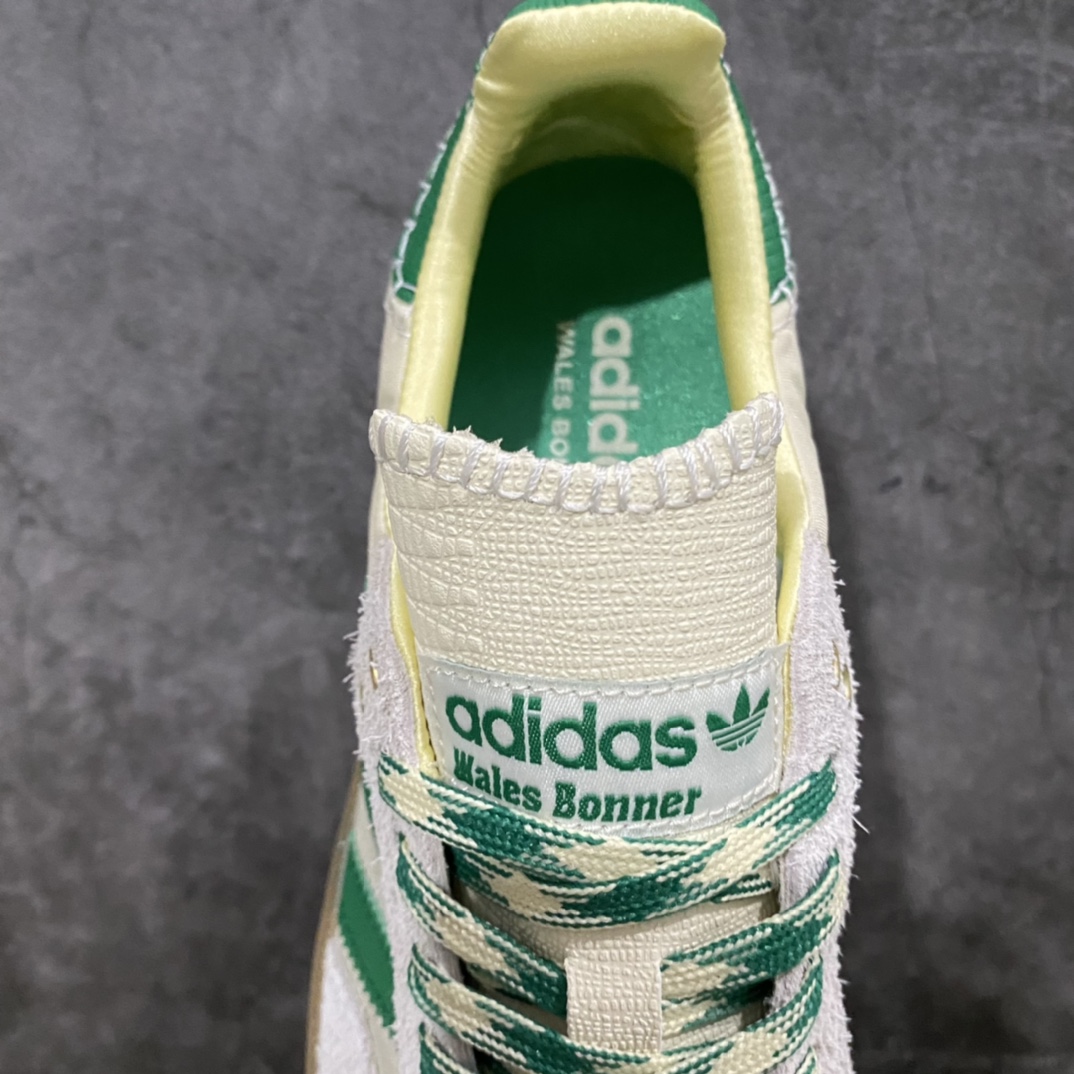 图片[8]-Wales Bonner x AD Originals Samba 桑巴舞系列绅士德训足球风百搭低帮休闲运动板鞋 GY4344 英国女设计师GraceBonner旗下男装品牌WALES BONNER与Adidas Originals2022春夏系列联名亮相。整个系列以1970年代和1980年代的足球服装风格为基调，加入了丰富的配色。本次一起推出了联名鞋款，同样是浓厚的复古风，搭配足球袜更显得有上世纪运动街头那味儿了！板鞋上采用了撞色的粗线缝合设计，使整双鞋复古但充满了现代设计。 尺码：36 36⅔ 37⅓ 38 38⅔ 39⅓ 40 40⅔ 41⅓ 42 42⅔ 43⅓ 44 45-选品中心
