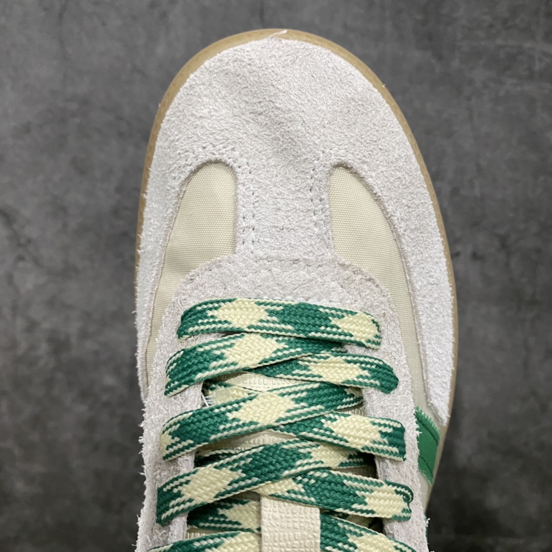 图片[5]-Wales Bonner x AD Originals Samba 桑巴舞系列绅士德训足球风百搭低帮休闲运动板鞋 GY4344 英国女设计师GraceBonner旗下男装品牌WALES BONNER与Adidas Originals2022春夏系列联名亮相。整个系列以1970年代和1980年代的足球服装风格为基调，加入了丰富的配色。本次一起推出了联名鞋款，同样是浓厚的复古风，搭配足球袜更显得有上世纪运动街头那味儿了！板鞋上采用了撞色的粗线缝合设计，使整双鞋复古但充满了现代设计。 尺码：36 36⅔ 37⅓ 38 38⅔ 39⅓ 40 40⅔ 41⅓ 42 42⅔ 43⅓ 44 45-选品中心