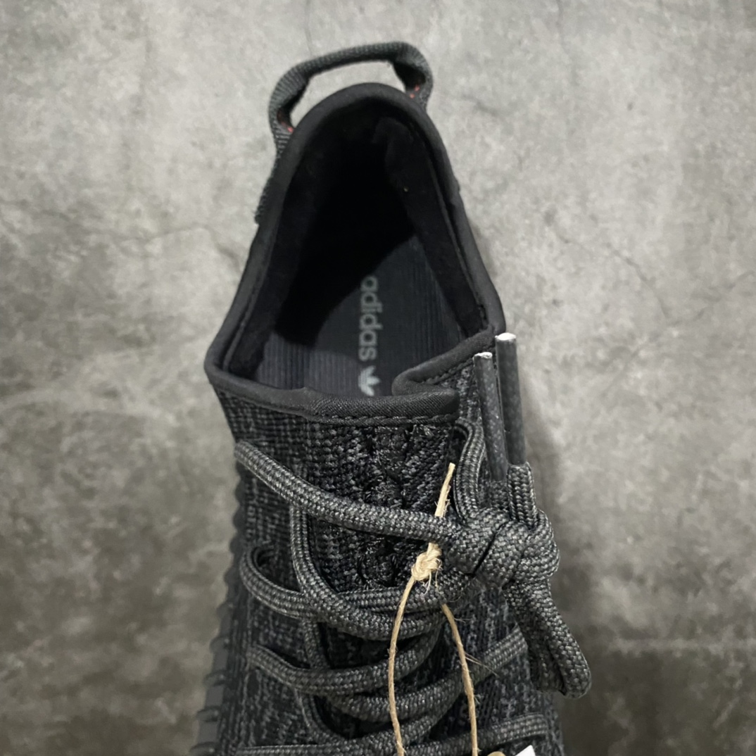 图片[8]-H12版本2023版Yeezy350初代 \”Pirate Black\” 全黑 纯黑武士 黑魂 BB5350-2023 原厂再生高弹纱 艺超原厂鞋带 原厂Cost高斯环保线 百宏原厂后拉织带环 德国进口巴斯夫大底 原档案底模数据 区别市面一切版本 均不是一个档次 辰元原厂针织代工 细节还原度极高 大几率过验 尺码 36 36.5 37 38 38.5 39 40 40.5 41 42 42.5 43 44 44.5 45 46 47 48-选品中心