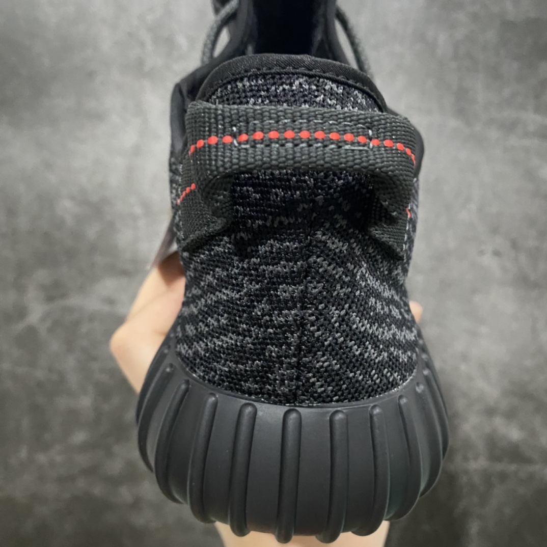 图片[4]-H12版本2023版Yeezy350初代 \”Pirate Black\” 全黑 纯黑武士 黑魂 BB5350-2023 原厂再生高弹纱 艺超原厂鞋带 原厂Cost高斯环保线 百宏原厂后拉织带环 德国进口巴斯夫大底 原档案底模数据 区别市面一切版本 均不是一个档次 辰元原厂针织代工 细节还原度极高 大几率过验 尺码 36 36.5 37 38 38.5 39 40 40.5 41 42 42.5 43 44 44.5 45 46 47 48-选品中心