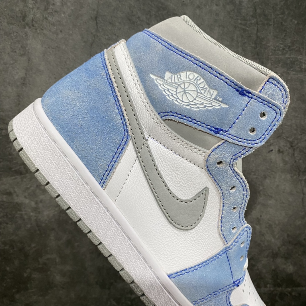 图片[7]-老DT版Air Jordan AJ1 水洗蓝 555088-402 原底面 原厂技术加持 原厂油墨 完美3D高频立体飞翼 字体大小色泽亮度均保持原鞋一致 全部原厂特供皮料 原厂配方烧制的大底 原厂核心技术 原厂拉帮手法 中底布自然渗透 最正宗的AJ1的屁股 钩子 外领口饰片 鞋头 防泥片 鞋眼片 全部采用原厂电脑车 针距 边距完全同步原鞋 最正宗的原鞋即视感 尺码：40-47.5-选品中心