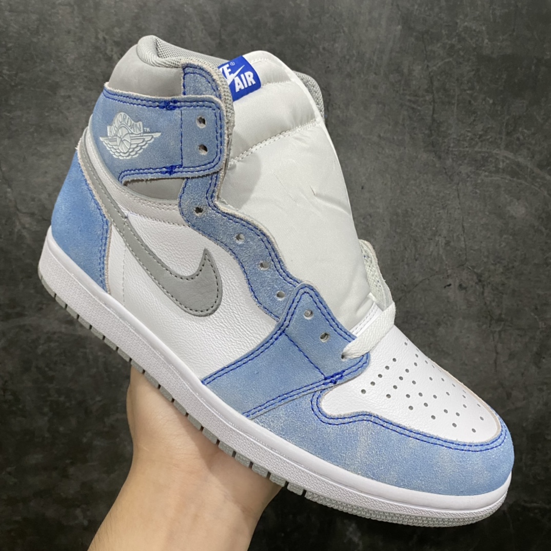 图片[3]-老DT版Air Jordan AJ1 水洗蓝 555088-402 原底面 原厂技术加持 原厂油墨 完美3D高频立体飞翼 字体大小色泽亮度均保持原鞋一致 全部原厂特供皮料 原厂配方烧制的大底 原厂核心技术 原厂拉帮手法 中底布自然渗透 最正宗的AJ1的屁股 钩子 外领口饰片 鞋头 防泥片 鞋眼片 全部采用原厂电脑车 针距 边距完全同步原鞋 最正宗的原鞋即视感 尺码：40-47.5-选品中心