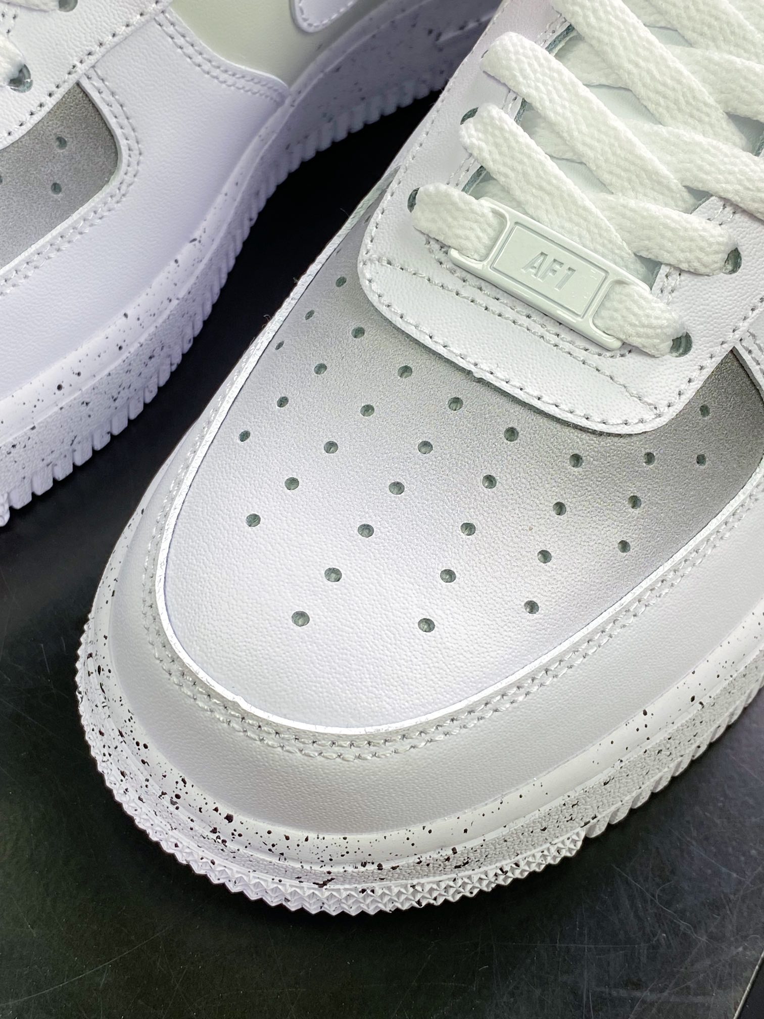 240 Air Force 1 '07 Low”White/Pink/Grey”空军一号经典低帮MM6023-536
