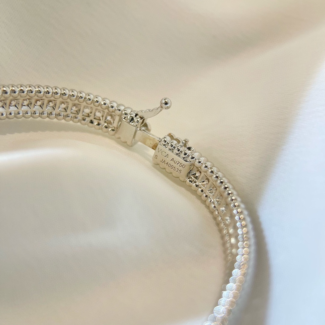 Van Cleef & Arpels vca Perlee系列满钻手镯，单排镶钻设计，尺寸S、M号相当于16、17号