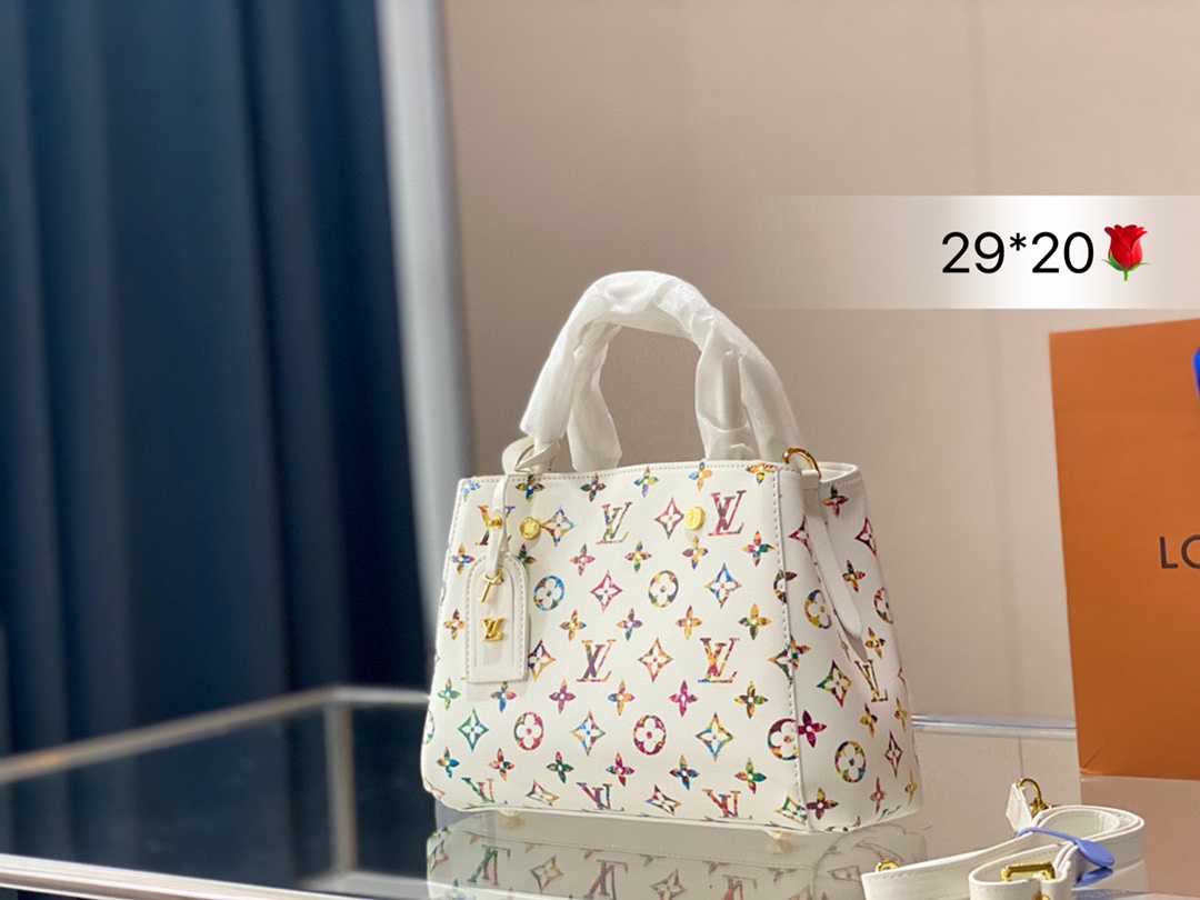 J5  Louis Vuitton 路易威登 LV 蒙田BB LOUISVUITTON 专柜同步 引领时尚潮流 细致纹理清晰 原版五金件用不掉色 原版内部空间大 专柜的品质 质量保证看的见 尺寸29 20