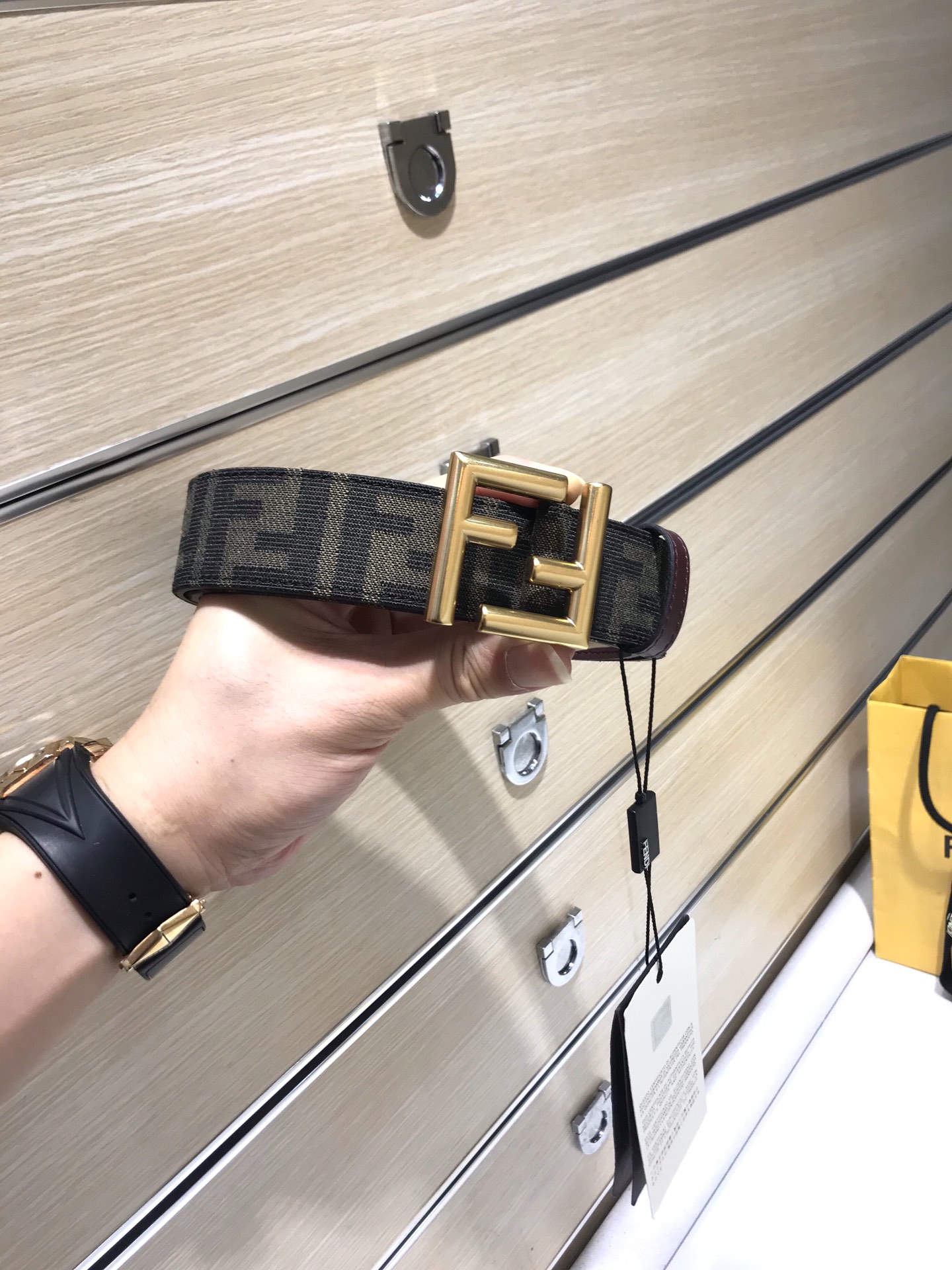 配送专柜包装打孔针宽35MM原版提花