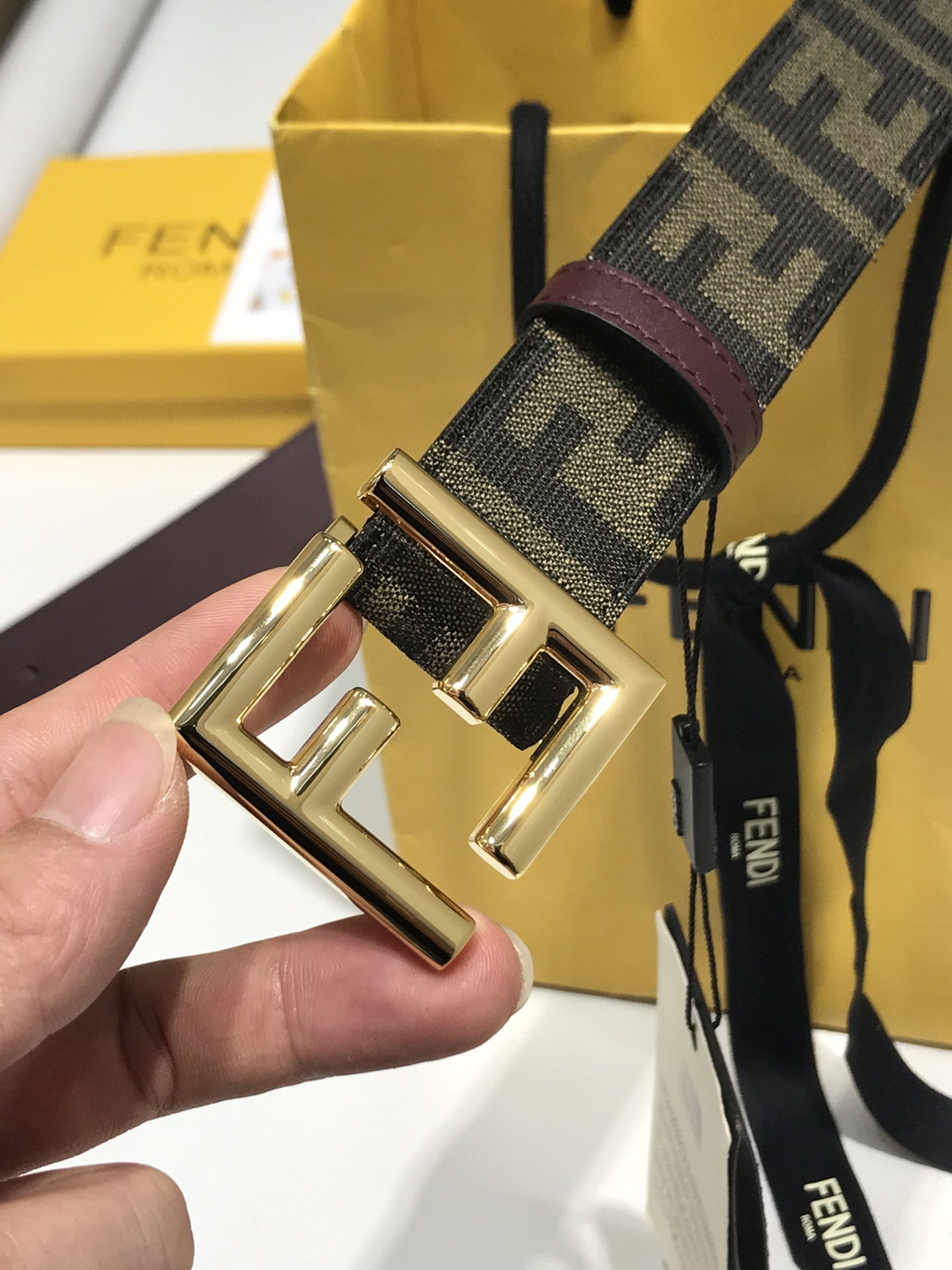 配送专柜包装打孔针宽35MM原版提花