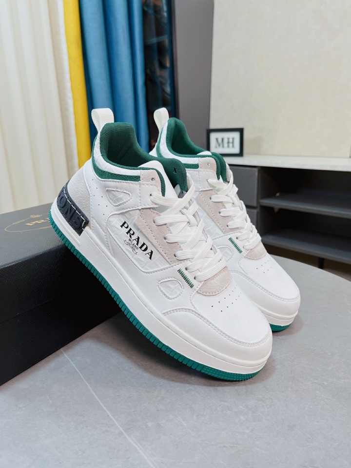 I5  Prada 普拉达  新品男鞋出炉了,官网：1制作原版,续写魅力传承,创新与致敬年轻时尚的你必须拥有活动垫脚无臭脚；进口油蜡皮鞋面耐磨橡胶底；适合四季穿着 ,时尚百搭.码数:38-44