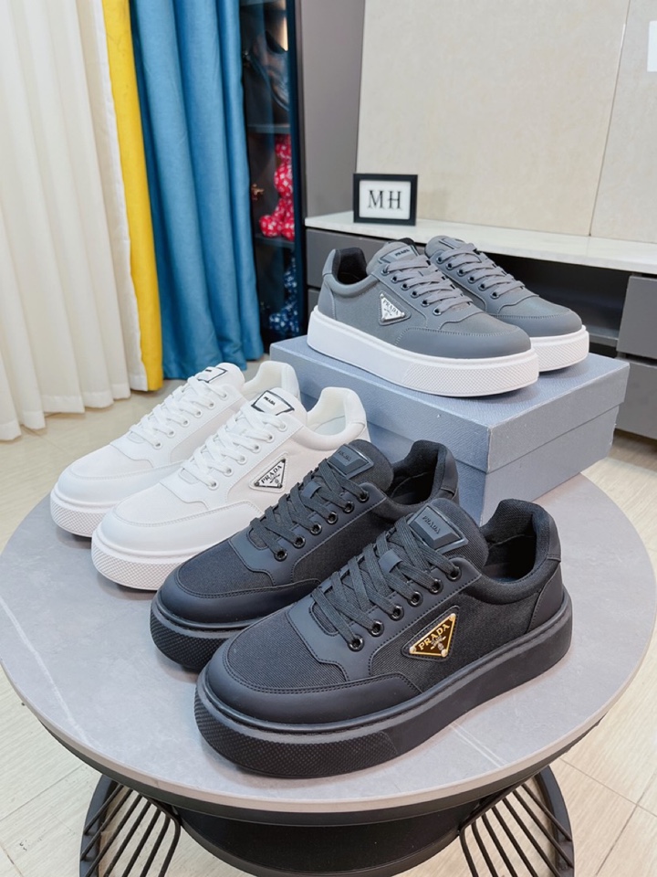 J0 高品质Prada 普拉达 专柜同步上市, 男鞋、面料精选进口面网配滴胶工艺.进口牛皮内里.高端气垫开模防滑橡胶大底,精美线条、简约大气,上脚舒服上挡次、休闲旅游.码数:38一44