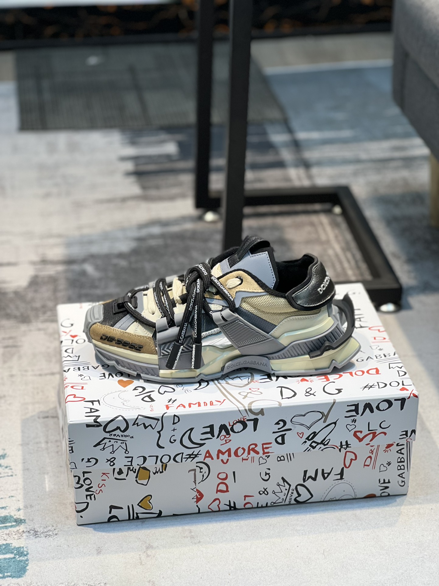 Dolce & Gabbana 杜嘉班纳爆款情侣款、2021秋冬真皮厚底拼色老爹鞋.真皮内里做工完美,码数35-45,46定做,