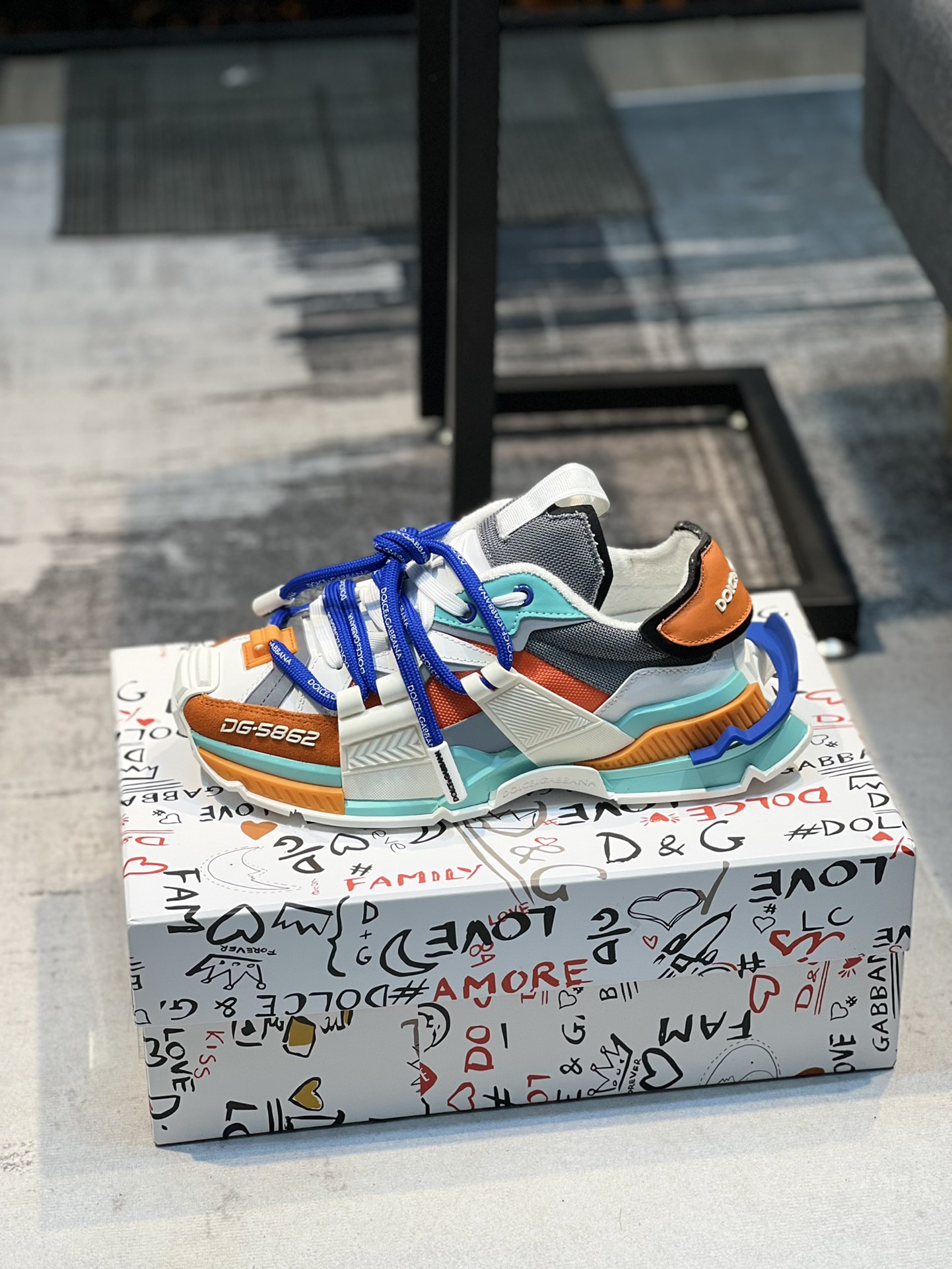 Dolce & Gabbana 杜嘉班纳爆款情侣款、2021秋冬真皮厚底拼色老爹鞋.真皮内里做工完美,码数35-45,46定做,