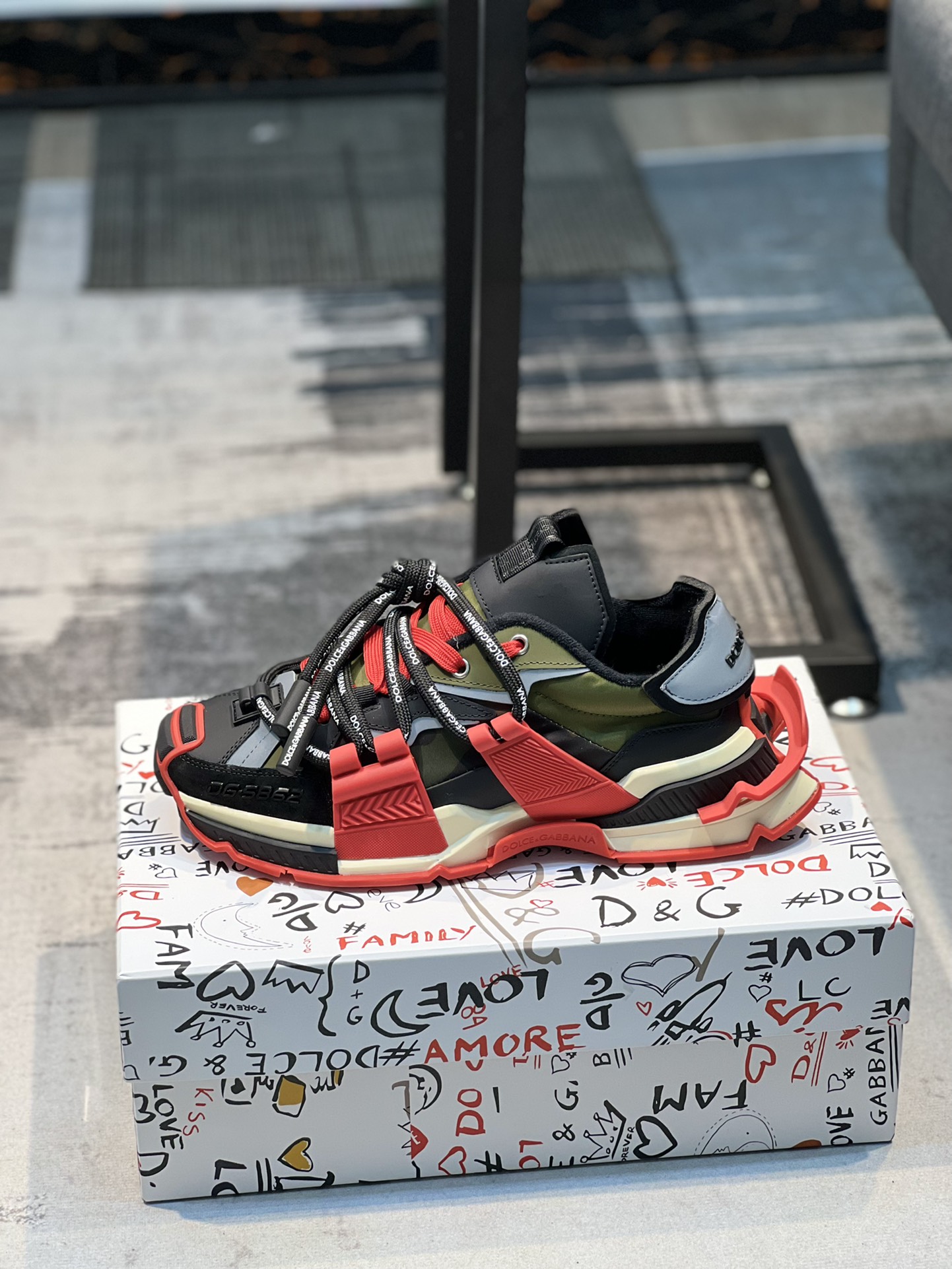 Dolce & Gabbana 杜嘉班纳爆款情侣款、2021秋冬真皮厚底拼色老爹鞋.真皮内里做工完美,码数35-45,46定做,