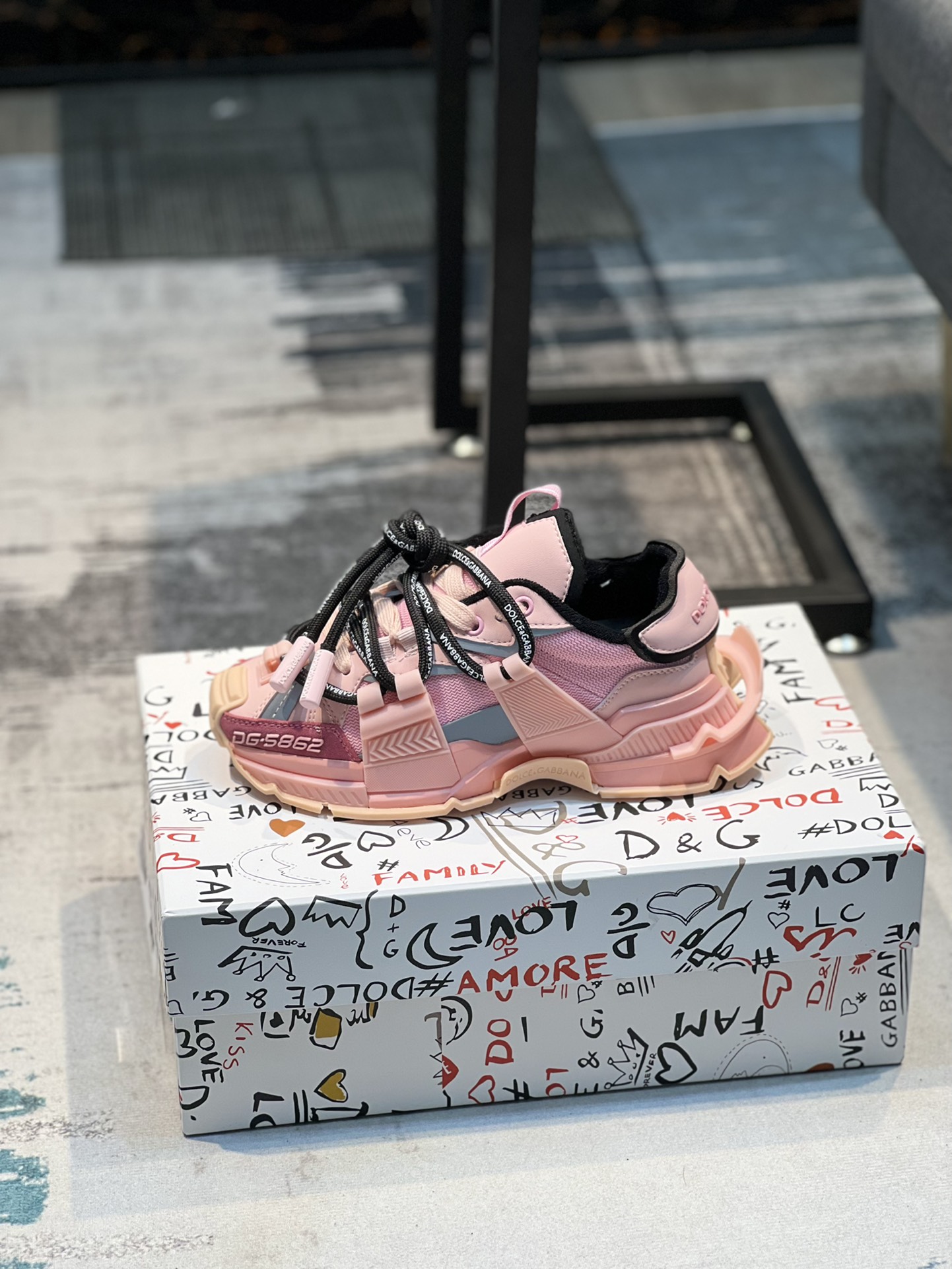 Dolce & Gabbana 杜嘉班纳爆款2021秋冬真皮厚底拼色老爹鞋.真皮内里做工完美,码数女款35-40