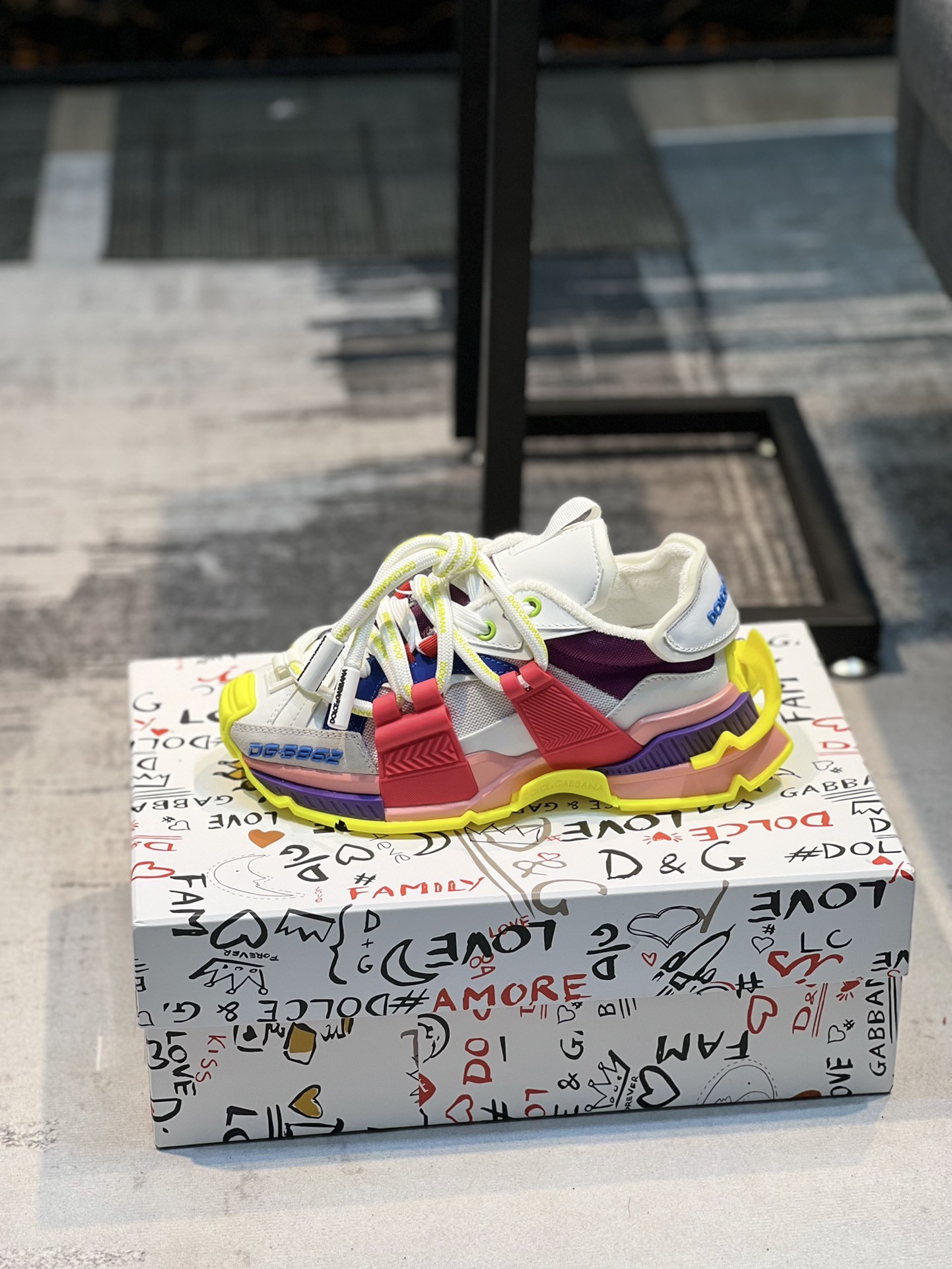 Dolce & Gabbana 杜嘉班纳爆款2021秋冬真皮厚底拼色老爹鞋.真皮内里做工完美,码数女款35-40