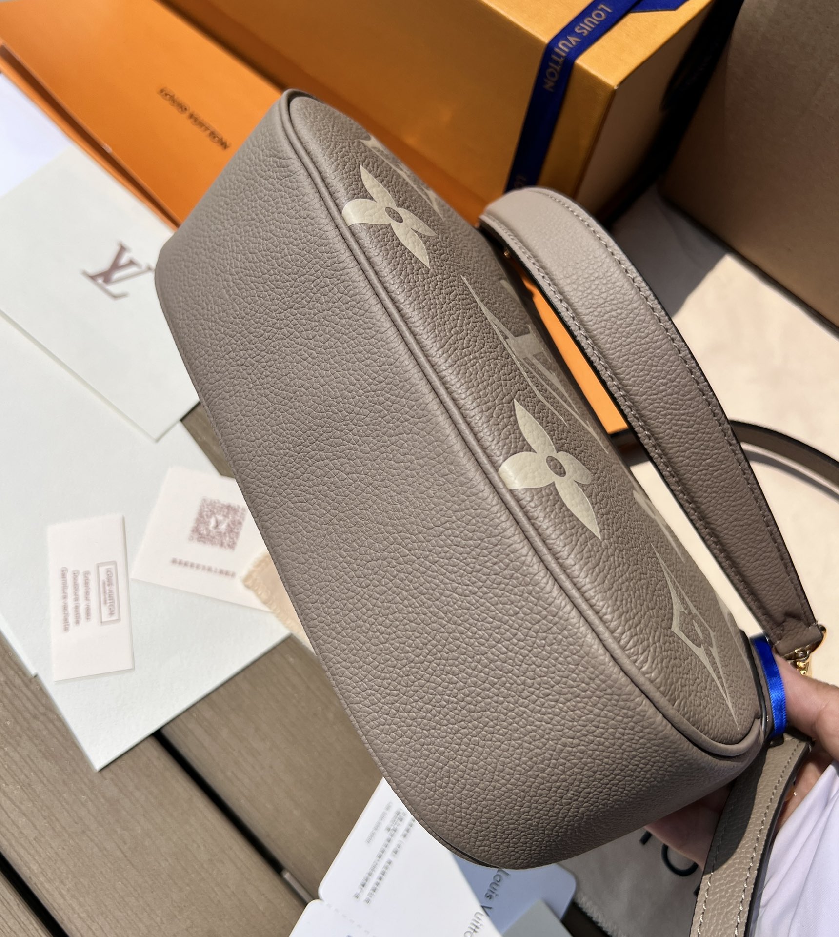 非市场普通货 进口皮料半钢五金m46112尺寸:22×14×9cmLV海外渠道资源特供腋下包❗️本款Ba