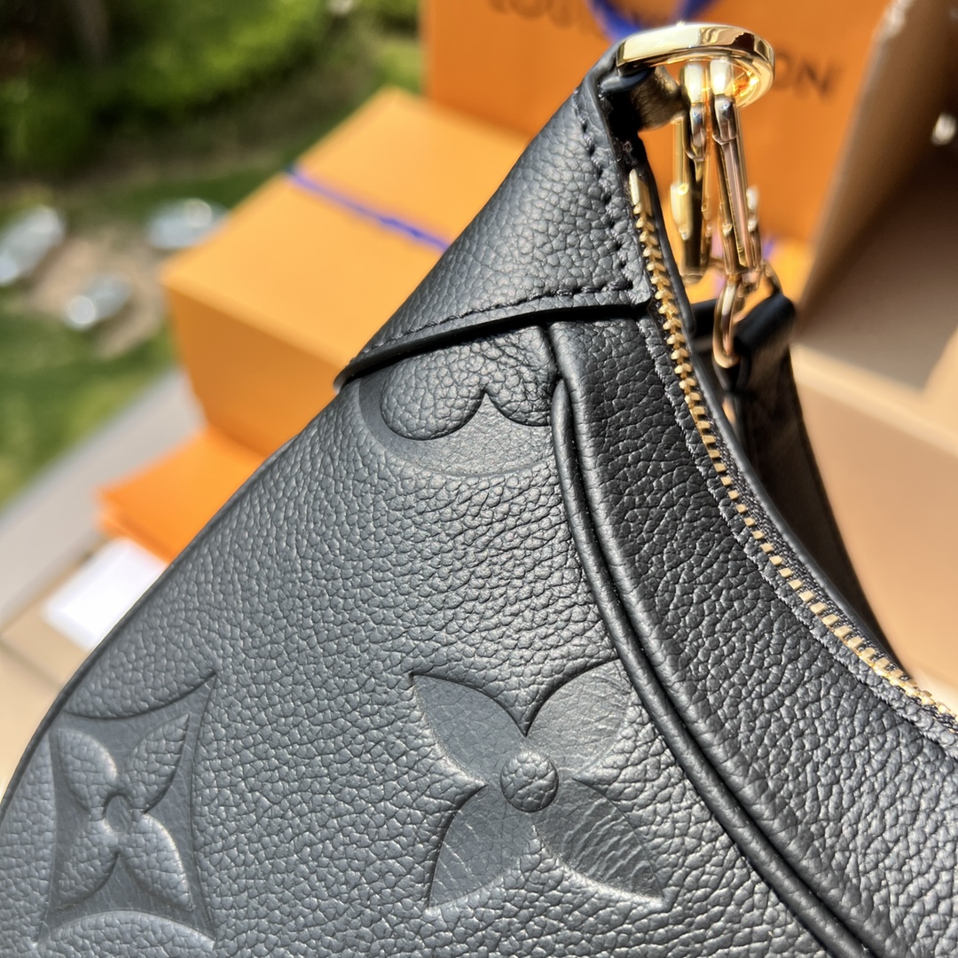 🌼m46002尺寸:22×14×9cmLV海外渠道资源特供腋下包❗️路易威登于新季伊始推出Bagatel