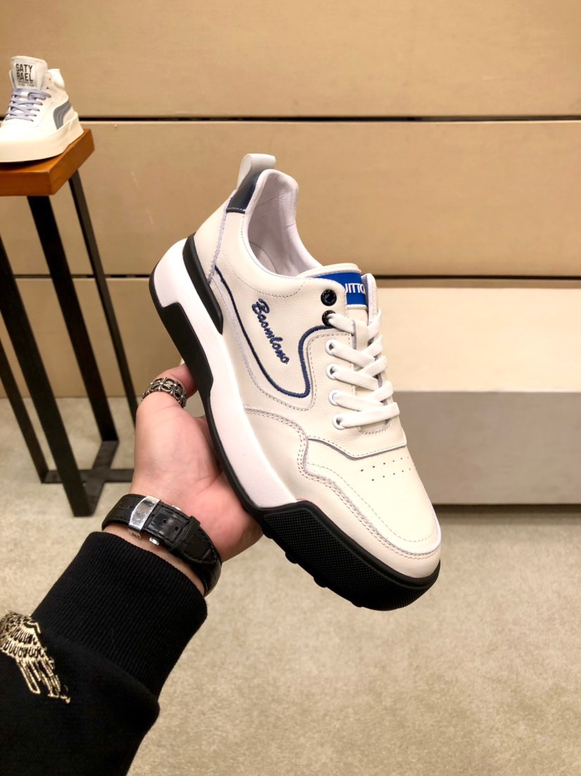 J0 Louis Vuitton 路易威登 LV 男士休闲鞋,全球限量款鞋面采用原版牛皮顶级做工 内里垫脚:纯进口羊皮内里 系带板鞋舒适透气 奢华尊贵! 男鞋码数：38-44