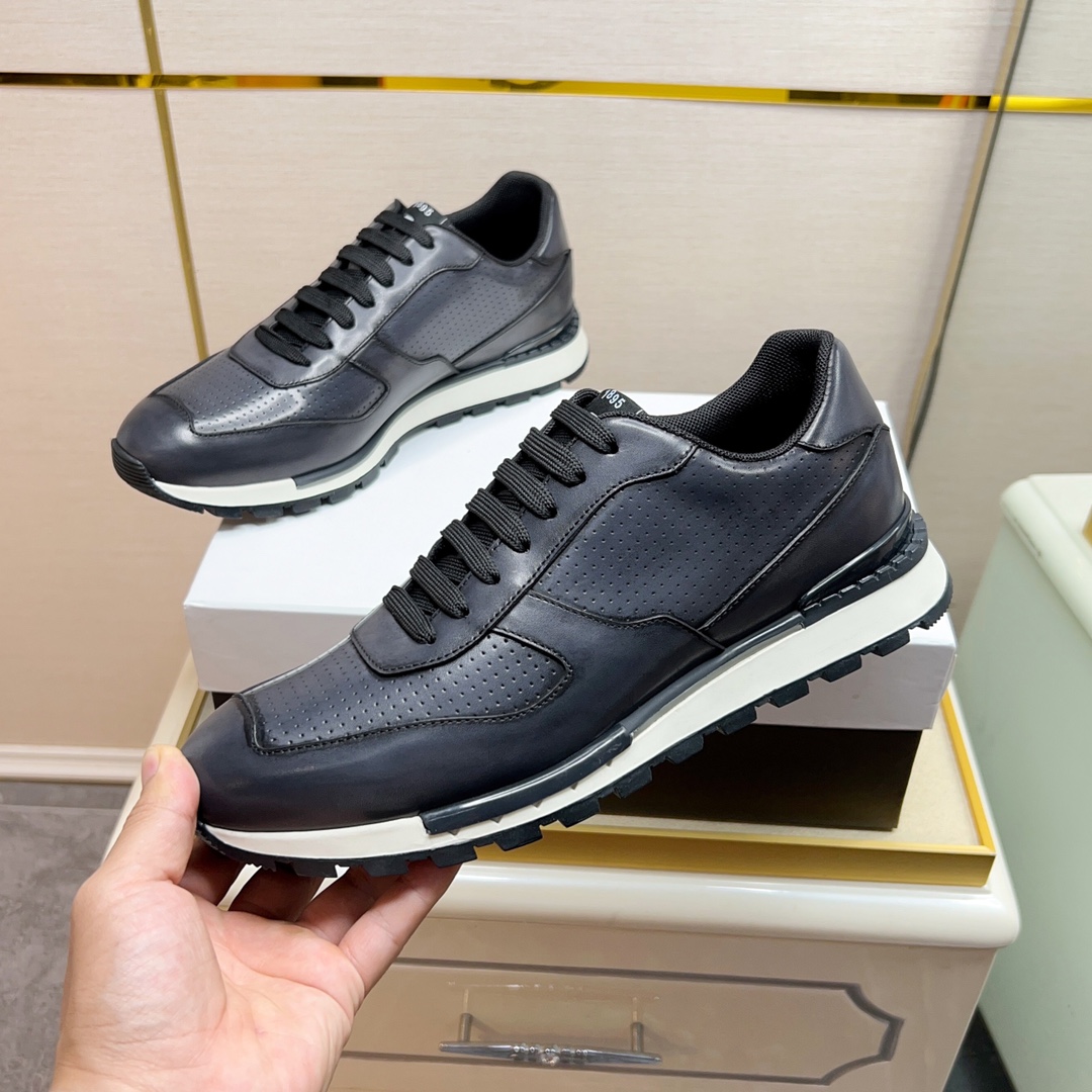 480BerlutiBerluti Men's SneakersEste zapato excepcionalmente moderno rompe moldes con un empeine de 
