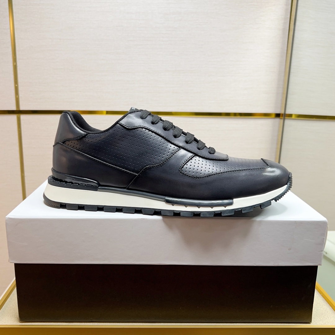 480BerlutiBerluti Men's SneakersEste zapato excepcionalmente moderno rompe moldes con un empeine de 
