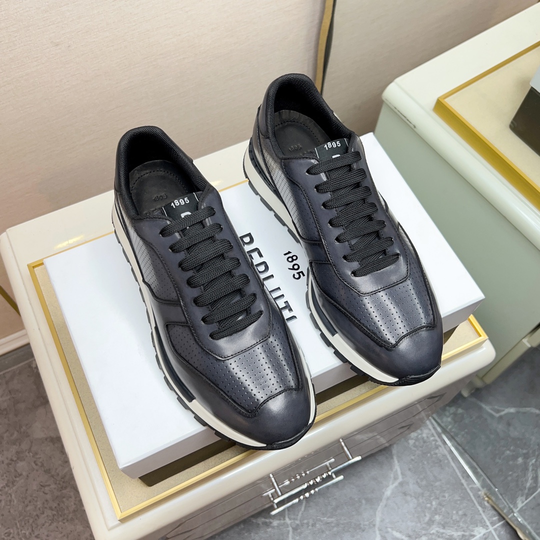 480BerlutiBerluti Men's SneakersEste zapato excepcionalmente moderno rompe moldes con un empeine de 