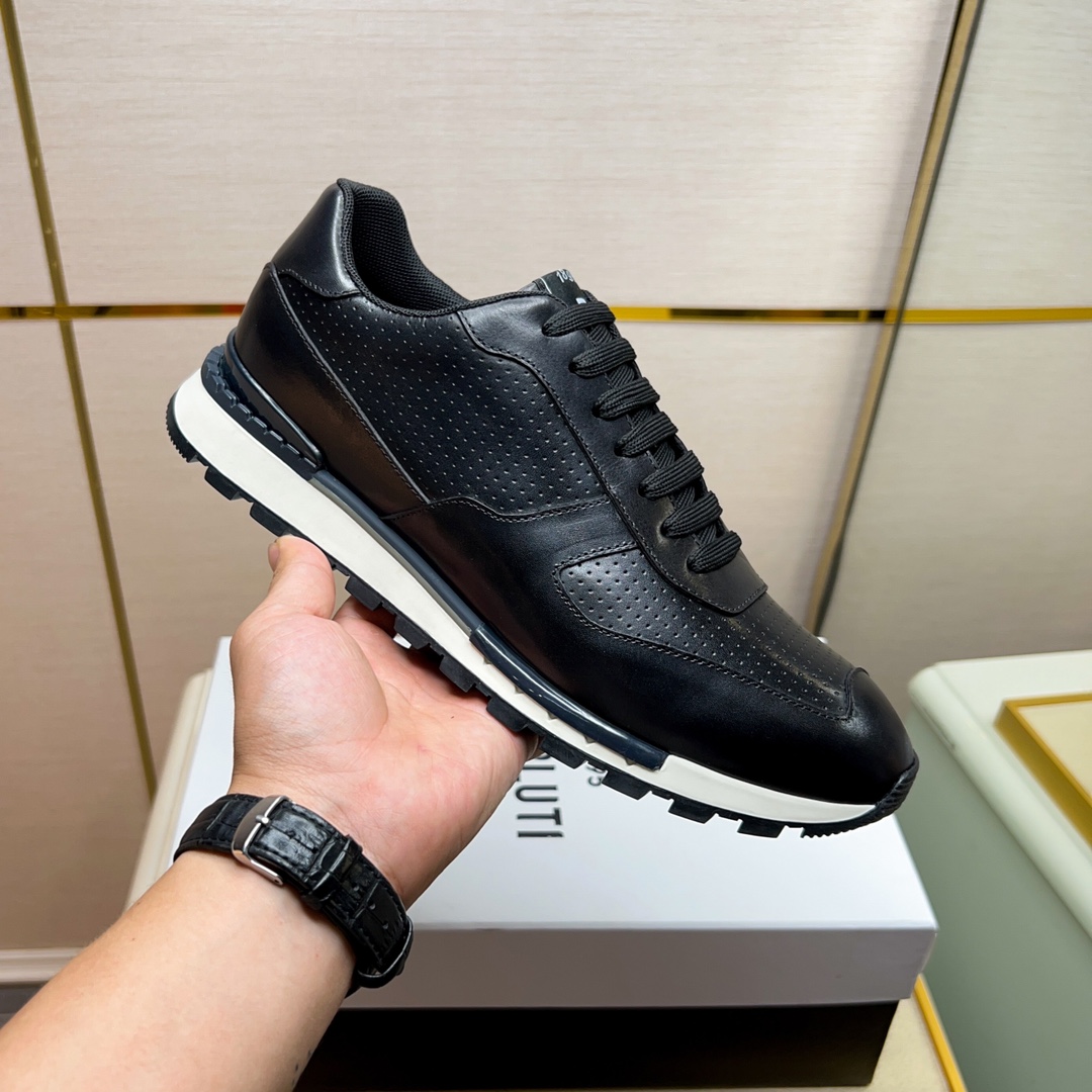 480BerlutiBerluti Men's SneakersEste zapato excepcionalmente moderno rompe moldes con un empeine de 