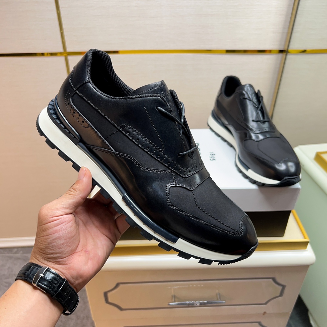 480BerlutiBerluti Men's SneakersEste zapato excepcionalmente moderno rompe moldes con un empeine de 