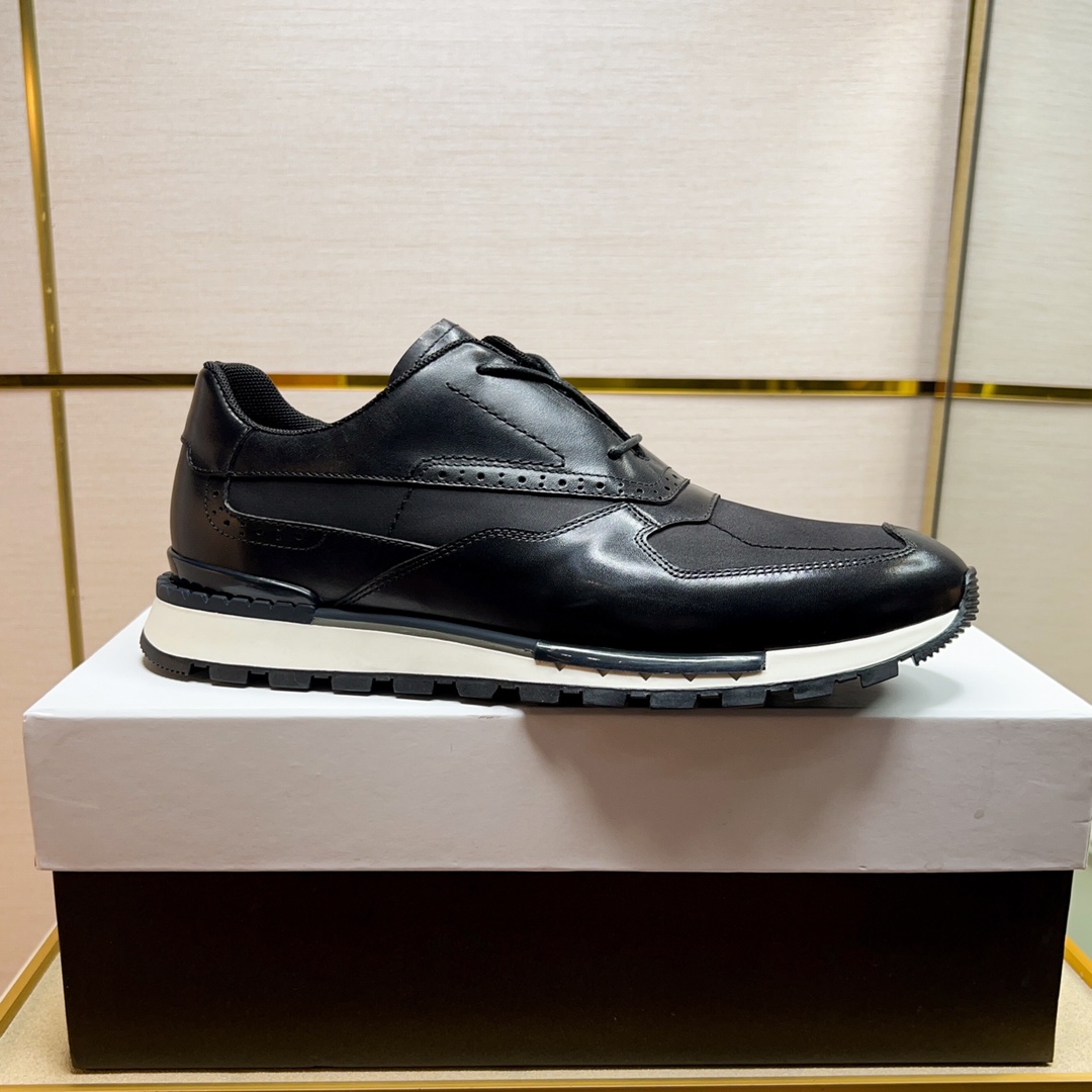 480BerlutiBerluti Men's SneakersEste zapato excepcionalmente moderno rompe moldes con un empeine de 