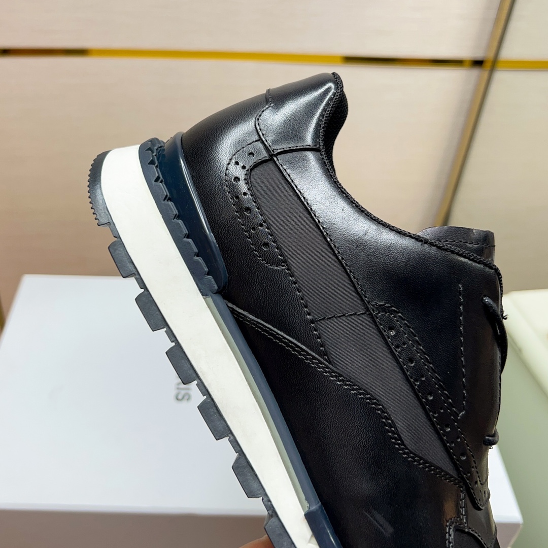 480BerlutiBerluti Men's SneakersEste zapato excepcionalmente moderno rompe moldes con un empeine de 