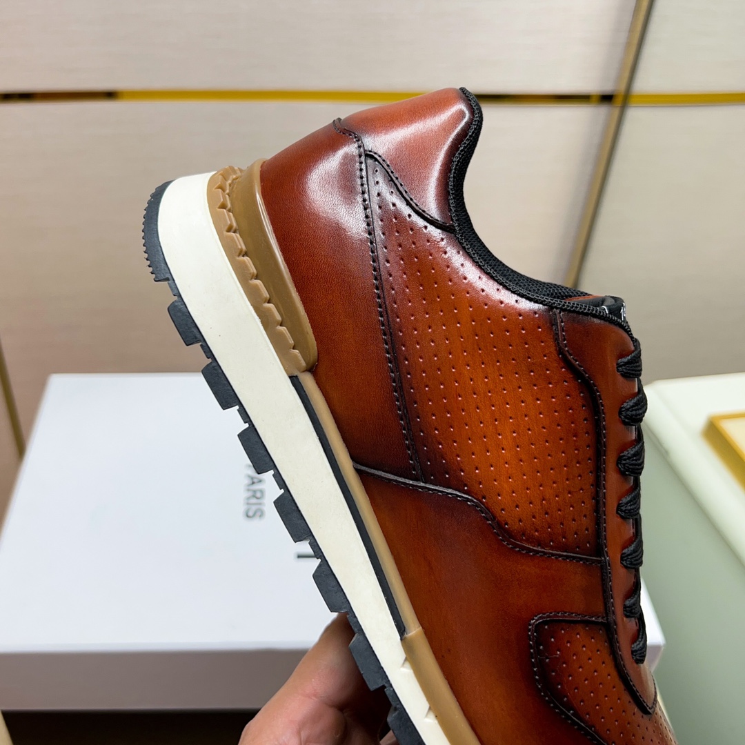 480BerlutiBerluti Men's SneakersEste zapato excepcionalmente moderno rompe moldes con un empeine de 