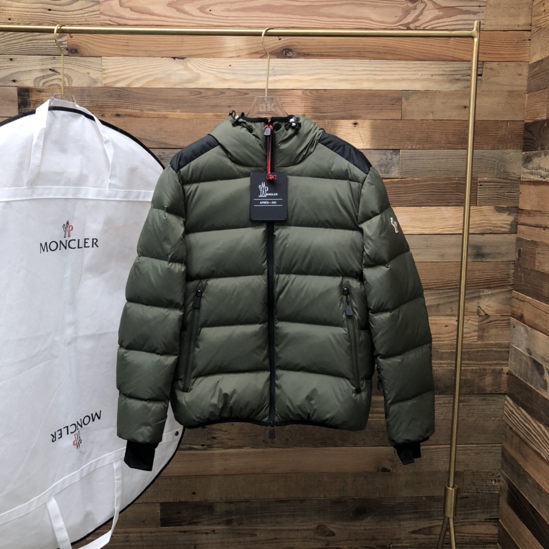 Moncler Haut
 Vêtements Veste En Duvet Coupe-Vent Noir Bleu Vert Gris Rouge épissure Série hiver Vintage