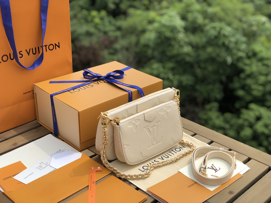 🌼 m80447尺寸25×14.5×4.5cm百分百渠道保障，奶油白真是超级适合夏天的颜色，清新温柔，牛