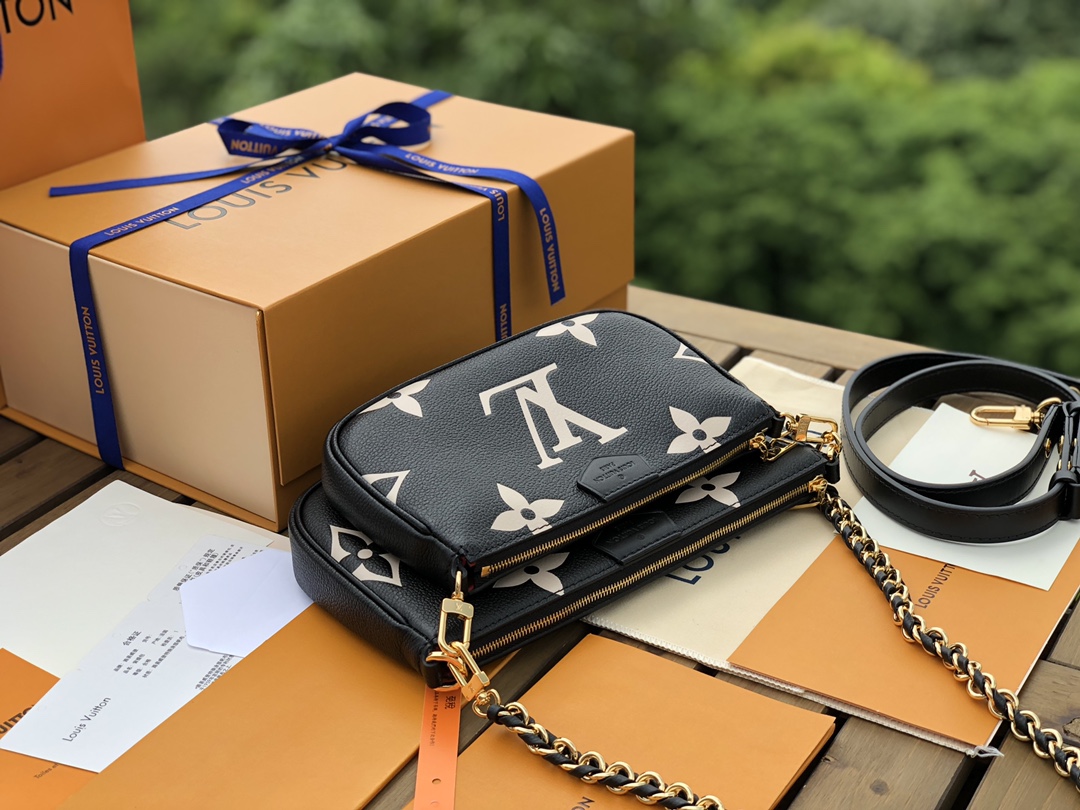 🌼 m45777尺寸25.5×14.5×4.5cm黑底白花搭配奶油色标志性图案，气质百搭海外渠道货Mul