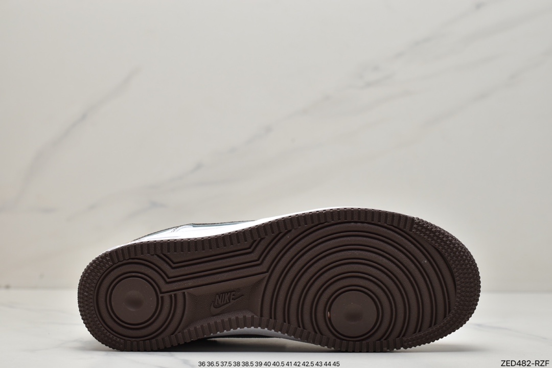 260 耐克Nike Air Force 1 Low 空军一号低帮百搭休闲运动板鞋BS8805-601