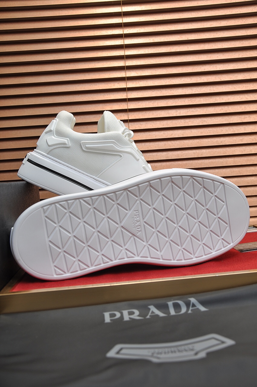 出厂价290💶【普拉达PRADA】顶级原单，当季新款，高品质原单牛货，顶级高丝光牛皮拼原版透气布料+进口滴胶，内里进口弹力布配原版牛皮垫脚，原厂厚大底！品质保证！码38-45(45定做)