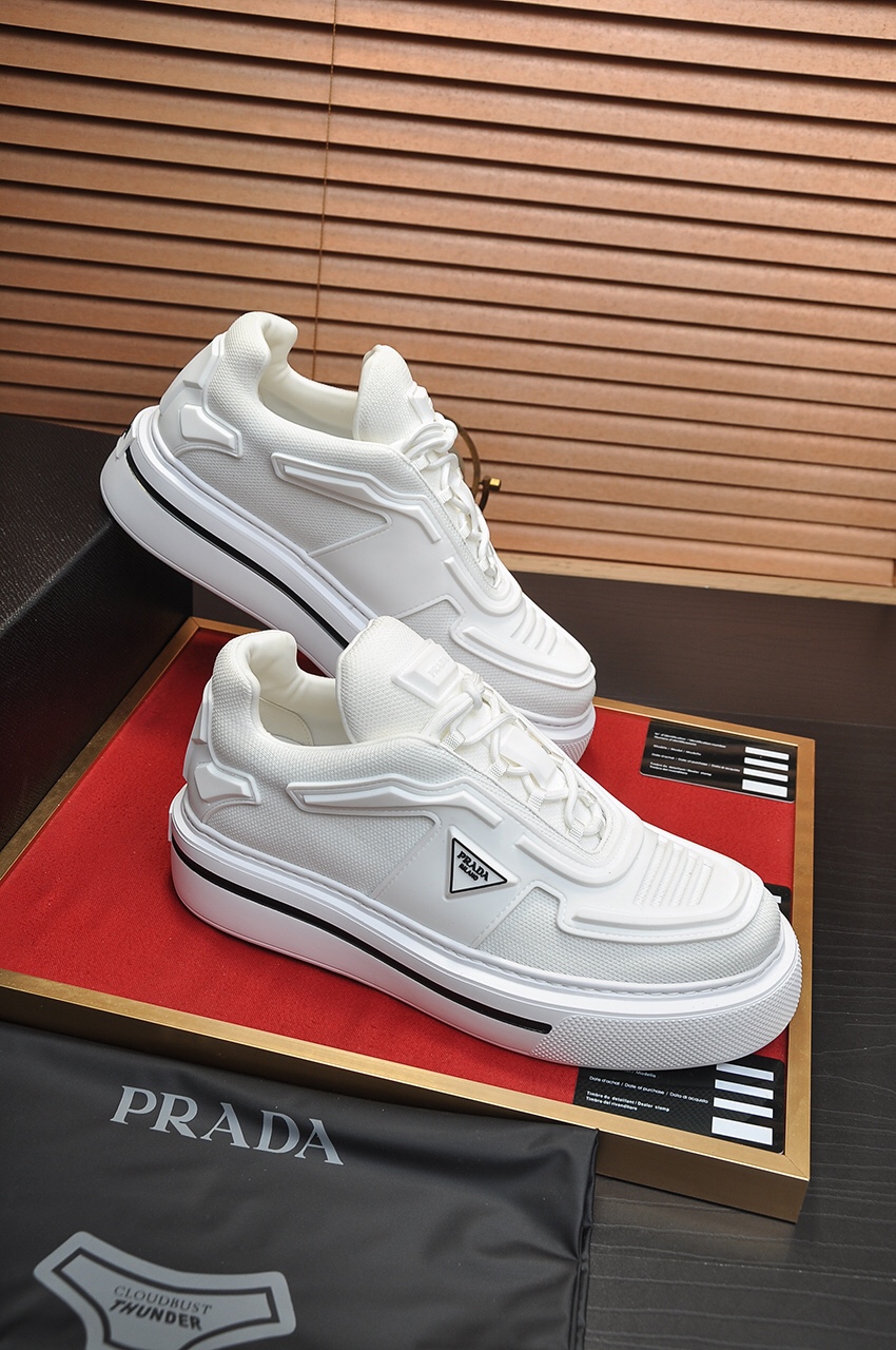 出厂价290💶【普拉达PRADA】顶级原单，当季新款，高品质原单牛货，顶级高丝光牛皮拼原版透气布料+进口滴胶，内里进口弹力布配原版牛皮垫脚，原厂厚大底！品质保证！码38-45(45定做)