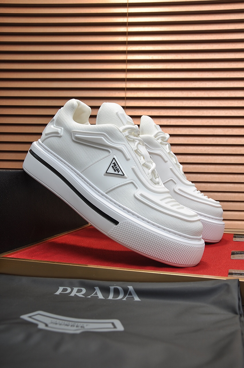 出厂价290💶【普拉达PRADA】顶级原单，当季新款，高品质原单牛货，顶级高丝光牛皮拼原版透气布料+进口滴胶，内里进口弹力布配原版牛皮垫脚，原厂厚大底！品质保证！码38-45(45定做)