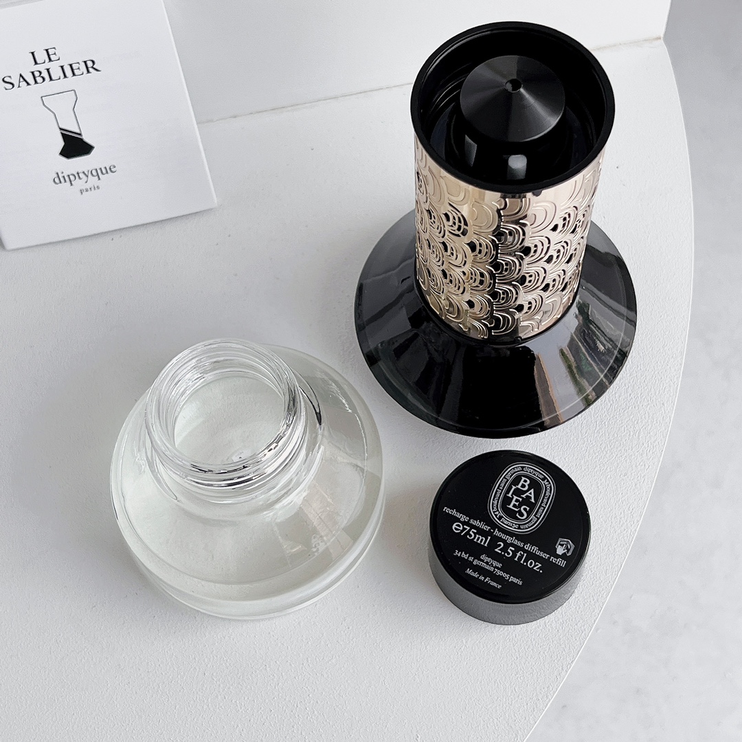 Chanel Maison Lifestyle Luxury Home Decor Blanket Tableware Bedding 6