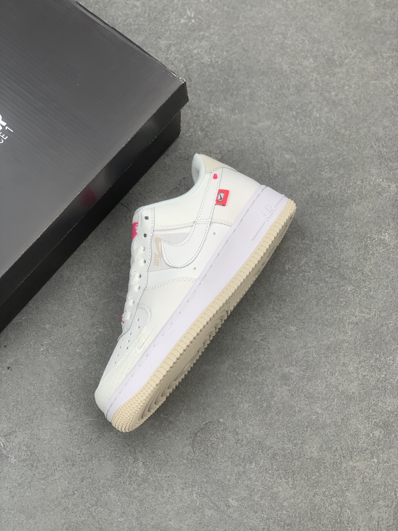 Nike Air Force 1 Low 'Chanel' White/Pink Sneakers DX6061-111 8 i1664049395 1659 6