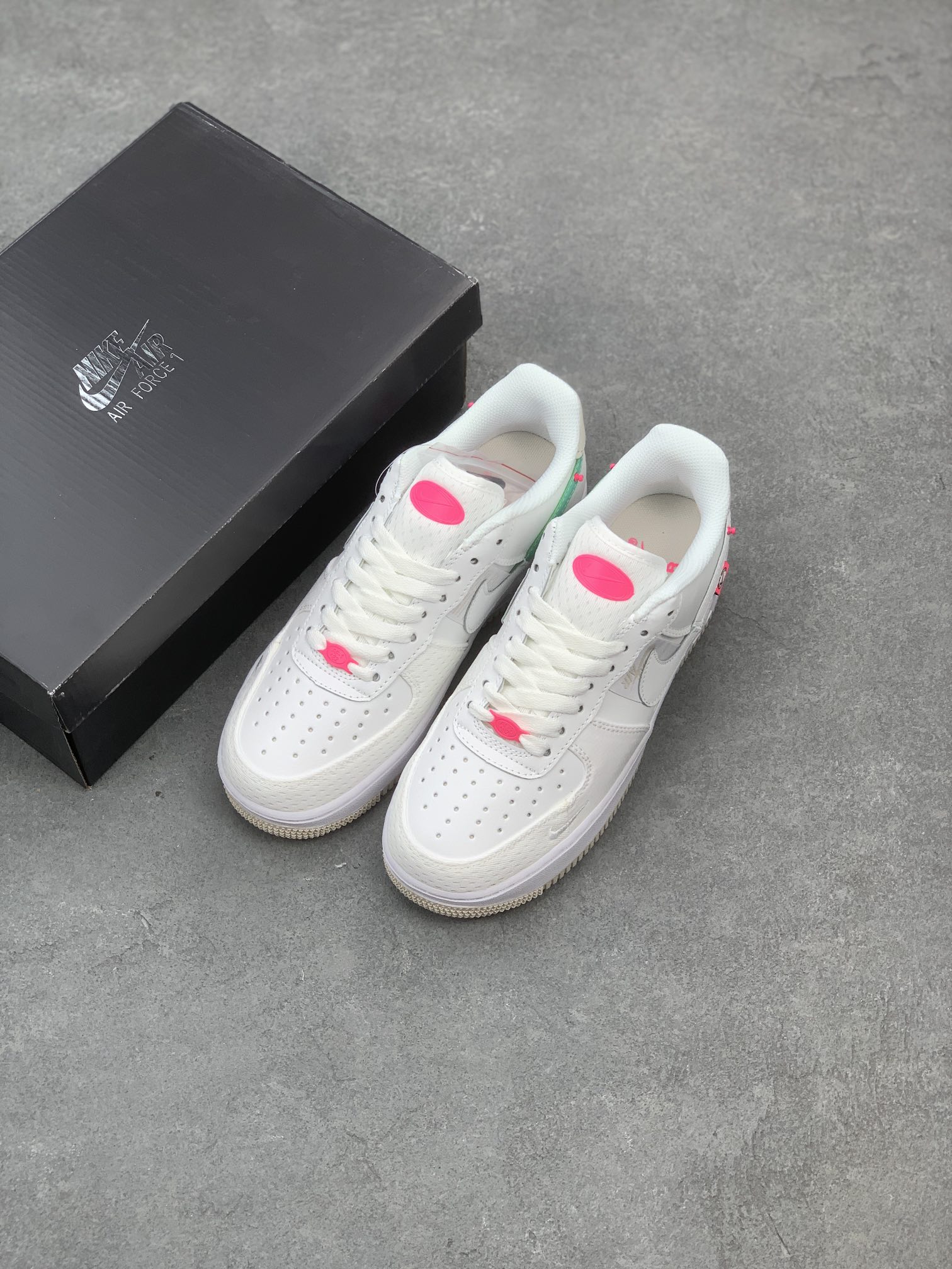 Nike Air Force 1 Low 'Chanel' White/Pink Sneakers DX6061-111 9 i1664049395 4156 7