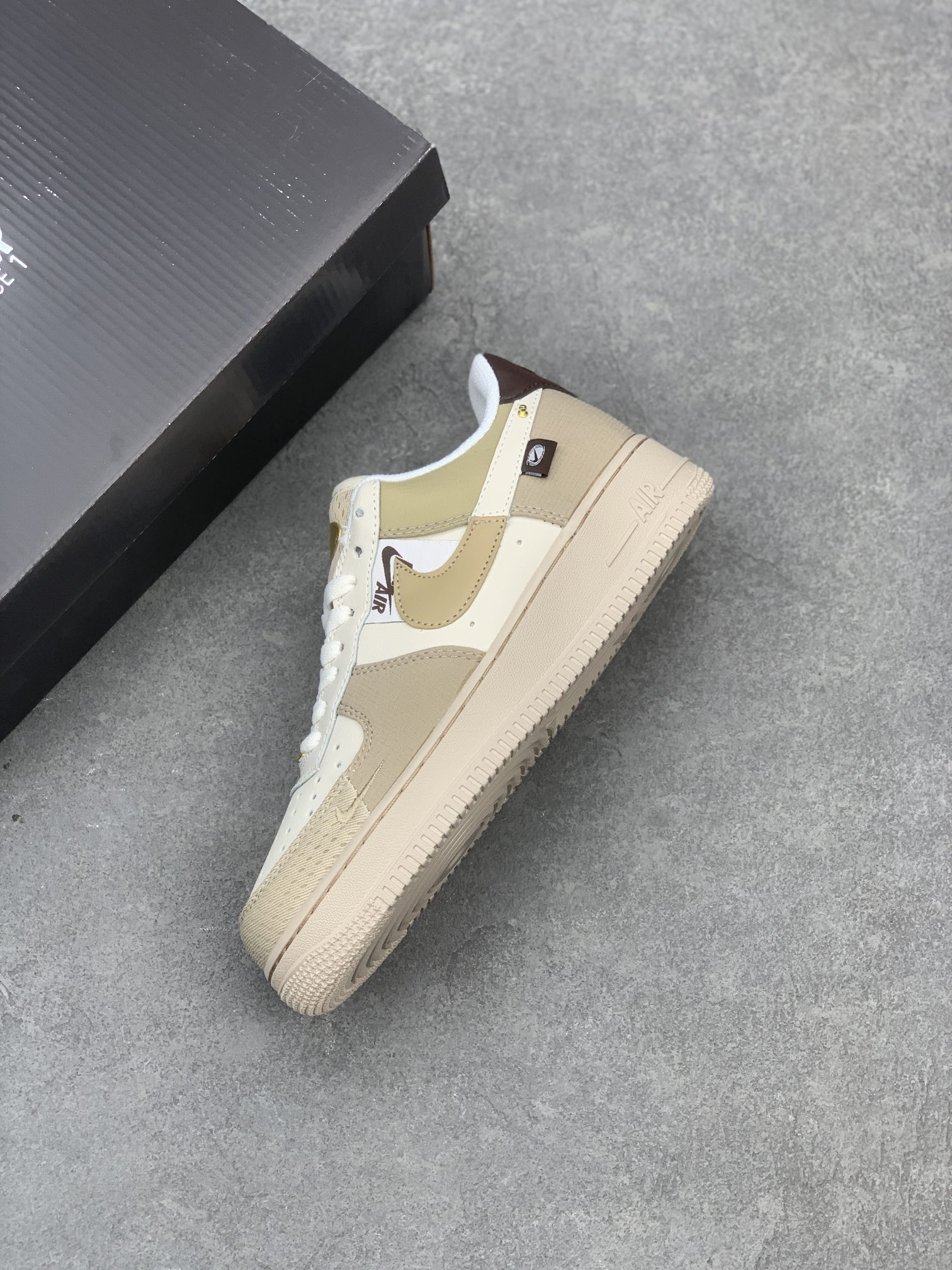Nike Air Force 1 Low '07 Brown Casual Sneakers DX6061-122 8 i1664049479 181 6