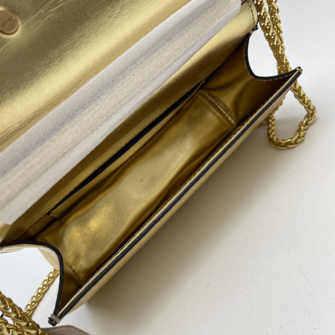 小号VALENTINO华家 女士MINILOCO 小牛皮新品 金属链条和细腻皮革组成别致双提柄，还可拆除