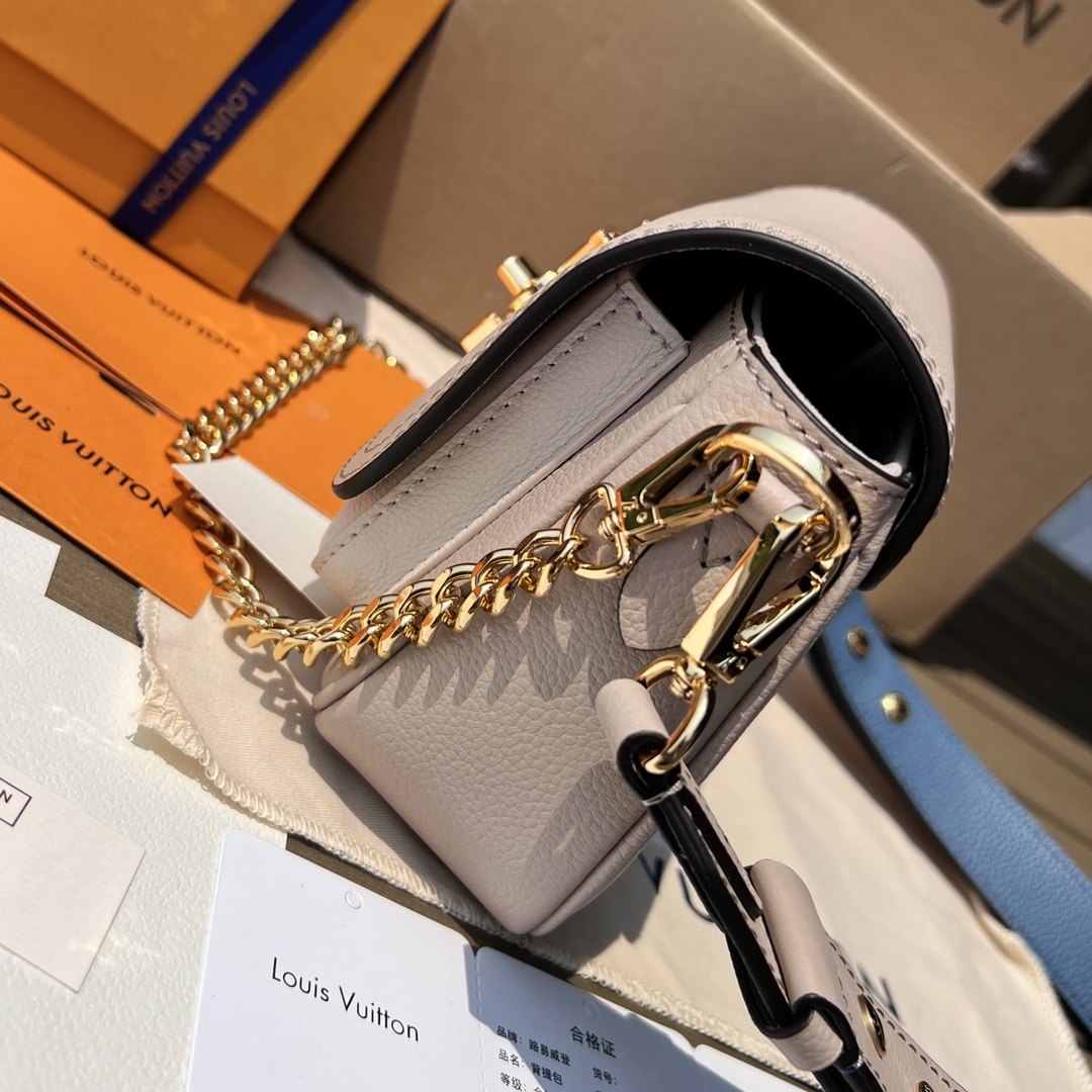 非市场普通货 进口皮料半钢五金m58554尺寸:19×13×8cmLV海外渠道资源特供❗️Lockme 