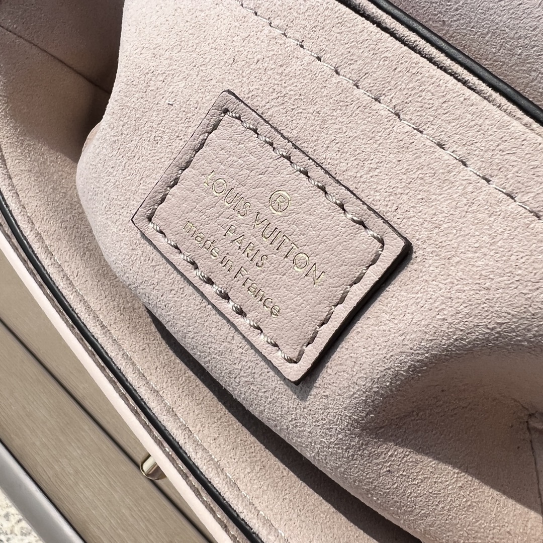 非市场普通货 进口皮料半钢五金m58554尺寸:19×13×8cmLV海外渠道资源特供❗️Lockme 