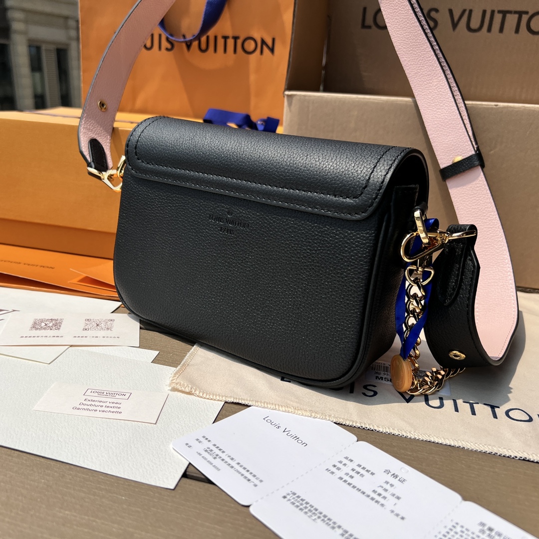 🌼 m58557尺寸:19×13×8cmLV海外渠道资源特供❗️Lockme Tender 手袋取材柔软