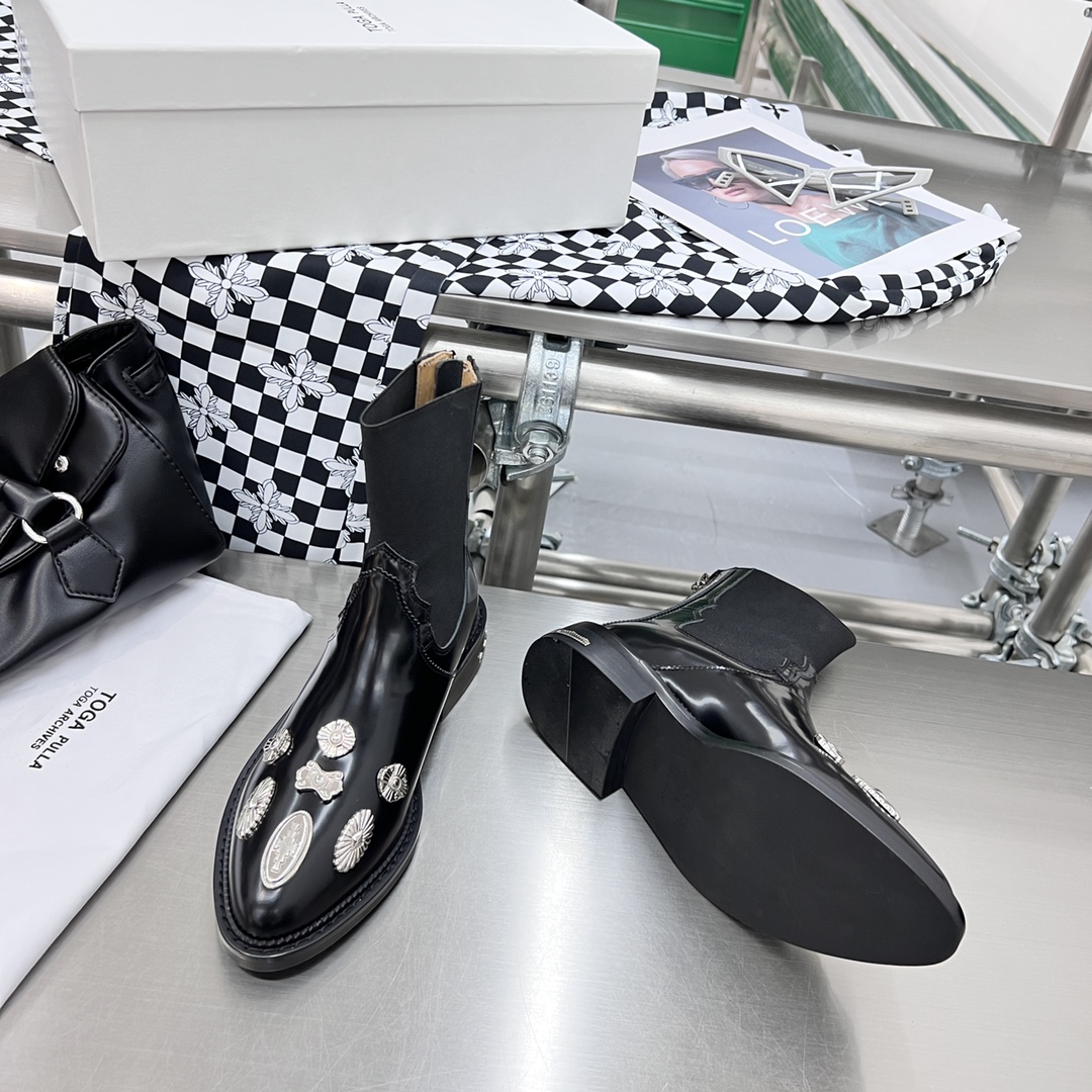“2022 Autumn-Winter Fashion: Toga Pulla Bulletproof Boots Shine Bright!” - 图片 7