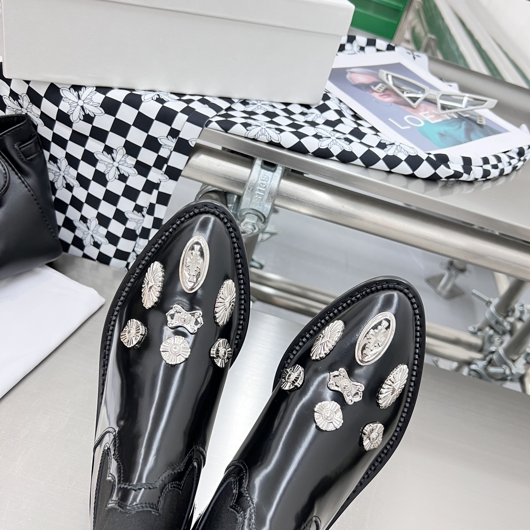 “2022 Autumn-Winter Fashion: Toga Pulla Bulletproof Boots Shine Bright!” - 图片 5