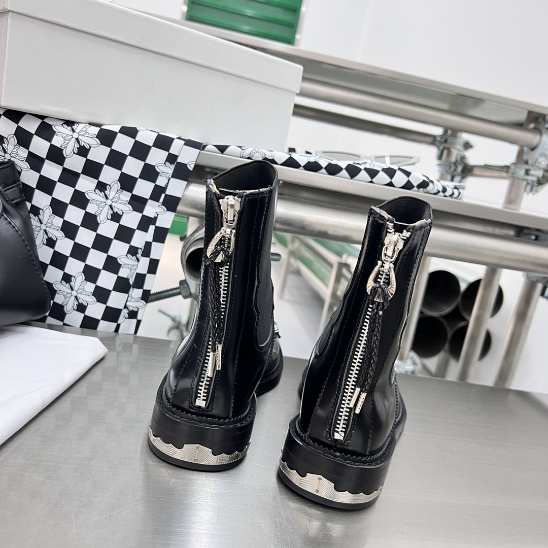“2022 Autumn-Winter Fashion: Toga Pulla Bulletproof Boots Shine Bright!” - 图片 9