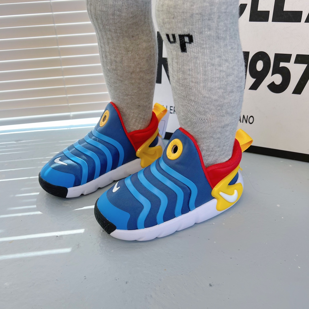 🔥 毛毛虫三代童鞋🐛一脚蹬很好穿脱，孩子很喜欢，柔软的泡棉鞋口，踩上去炒鸡舒服🤍🤍鞋口很贴脚 跑起步来也不担心会掉跟～推荐-选品中心