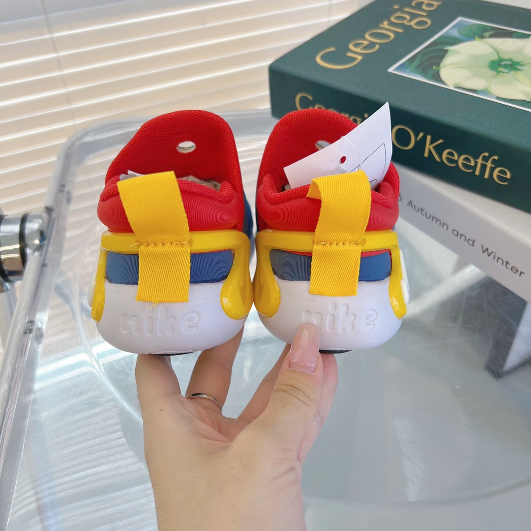 图片[9]-🔥 毛毛虫三代童鞋🐛一脚蹬很好穿脱，孩子很喜欢，柔软的泡棉鞋口，踩上去炒鸡舒服🤍🤍鞋口很贴脚 跑起步来也不担心会掉跟～推荐-选品中心